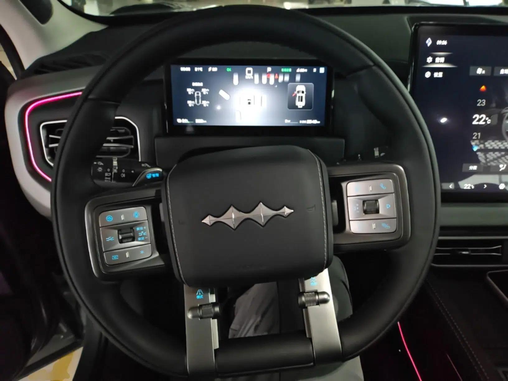 Formula Leopard Titanium 3 2025 501KM All-Wheel Drive Intelligent Driving Ultra Version — миниатюра 14