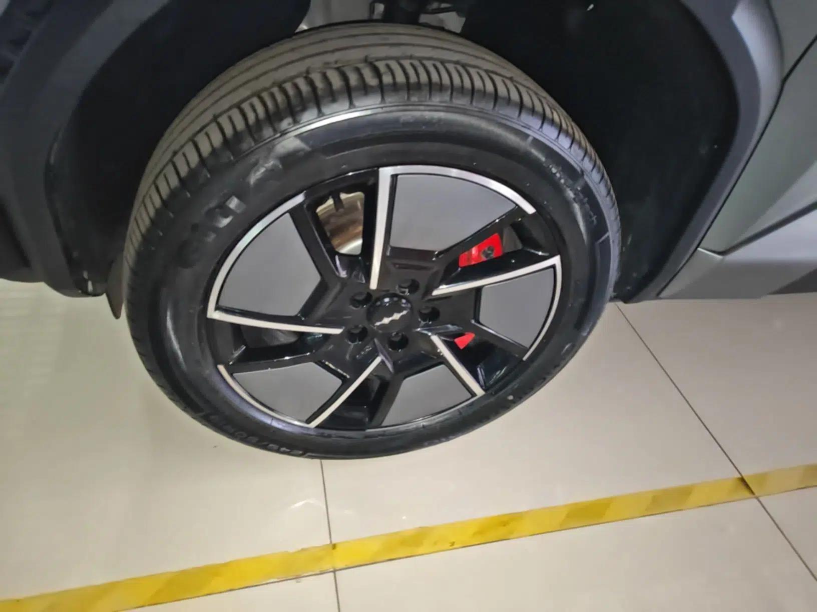 Formula Leopard Titanium 3 2025 501KM All-Wheel Drive Intelligent Driving Ultra Version — миниатюра 8