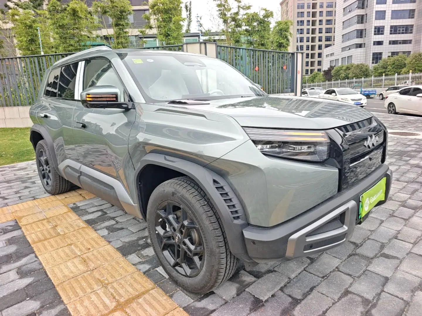 Formula Leopard Titanium 3 2025 501 km Range Rear-Wheel Drive Intelligent Driving Max Edition — миниатюра 3