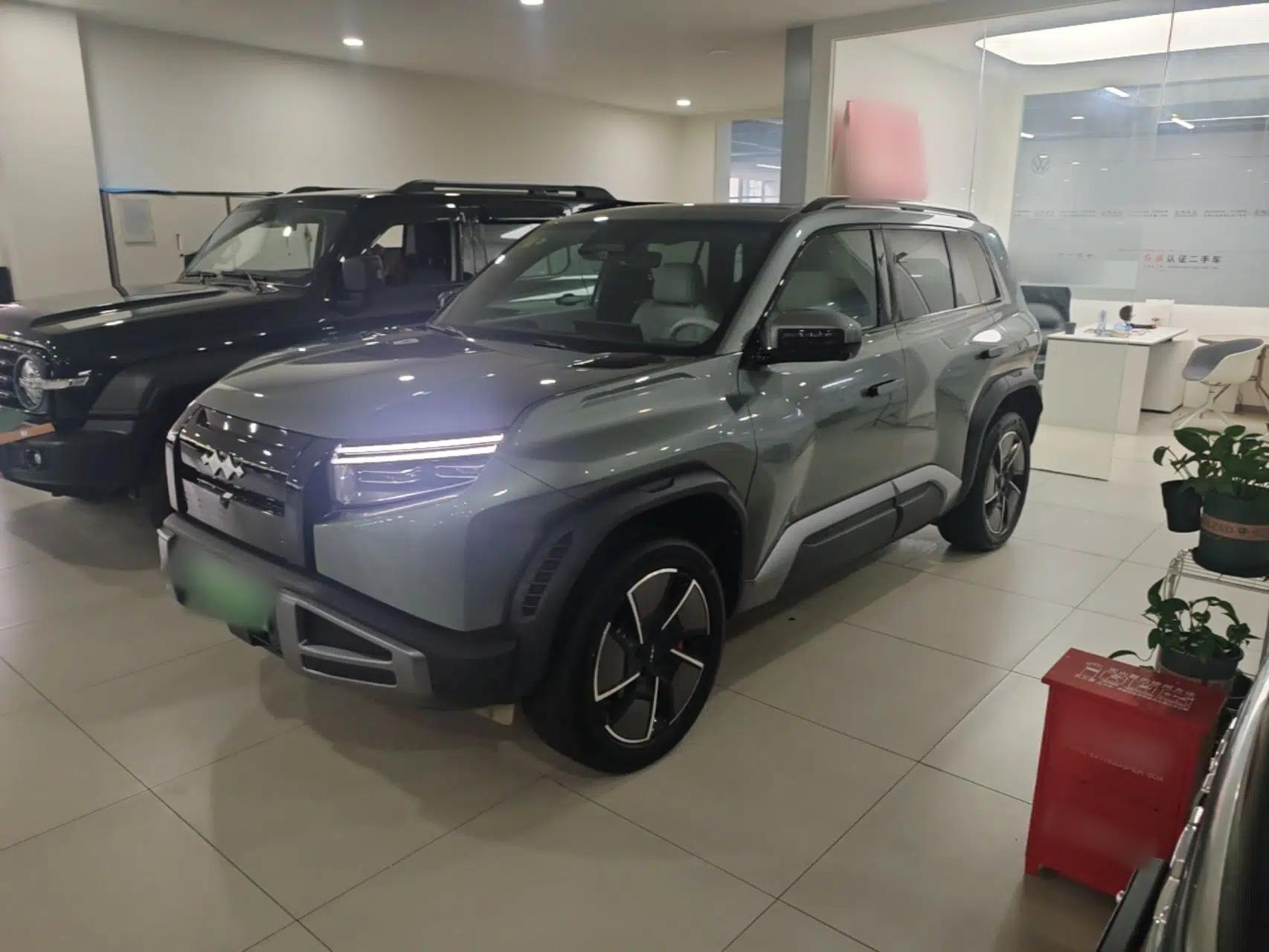 Formula Leopard Titanium 3 2025 501KM All-Wheel Drive Intelligent Driving Ultra Version — миниатюра 1