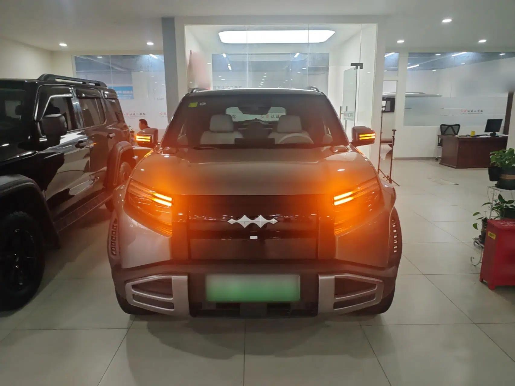 Formula Leopard Titanium 3 2025 501KM All-Wheel Drive Intelligent Driving Ultra Version — миниатюра 2