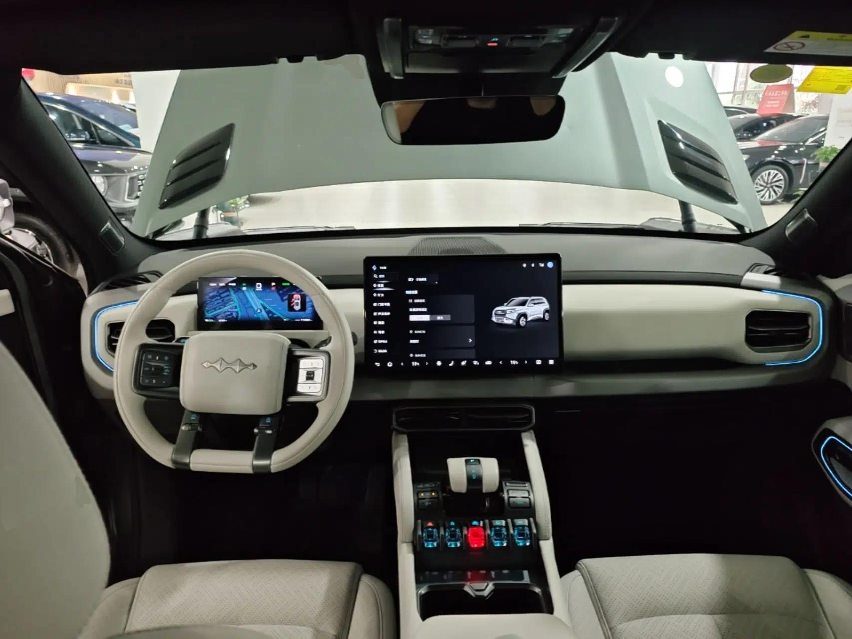 Formula Leopard Titanium 3 2025 501KM All-Wheel Drive Intelligent Driving Ultra Version — миниатюра 13