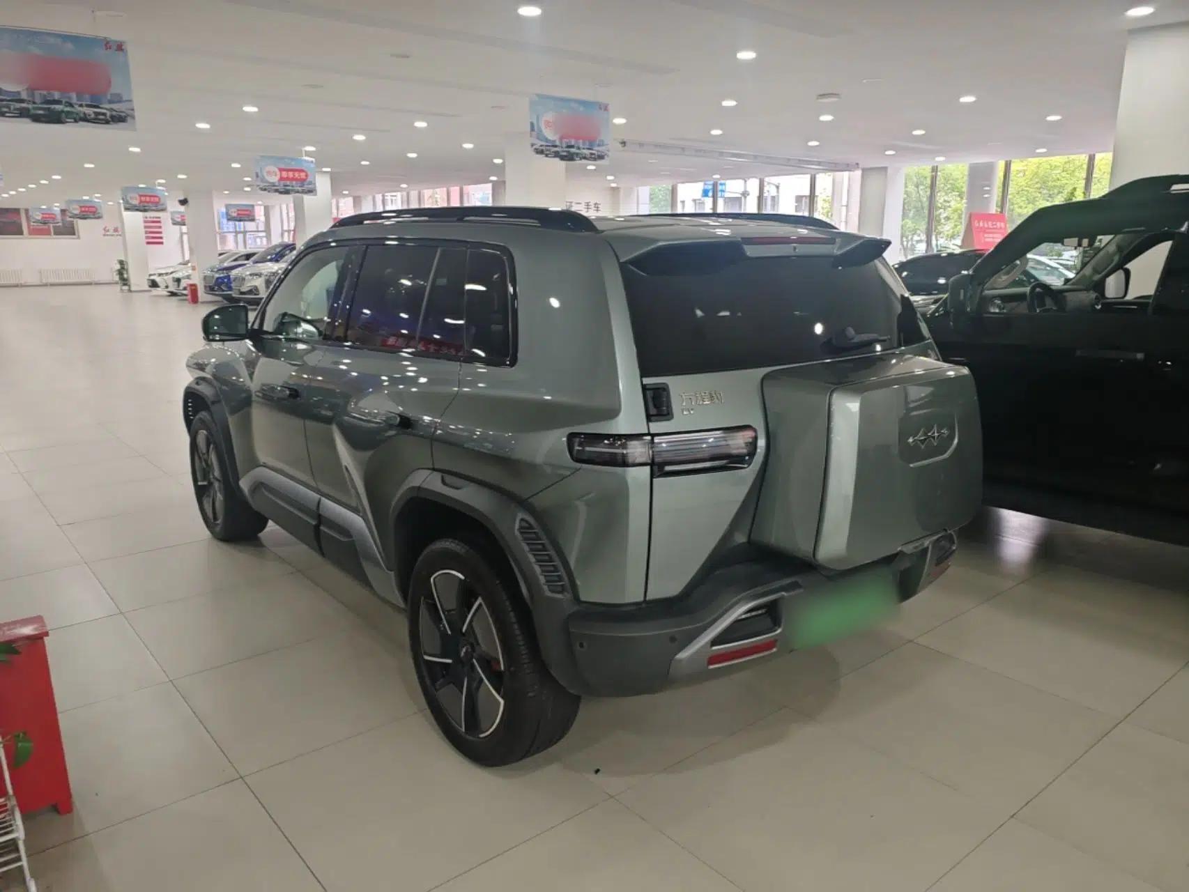 Formula Leopard Titanium 3 2025 501KM All-Wheel Drive Intelligent Driving Ultra Version — миниатюра 4