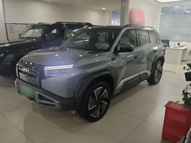 Formula Leopard Titanium 3 2025 501KM All-Wheel Drive Intelligent Driving Ultra Version