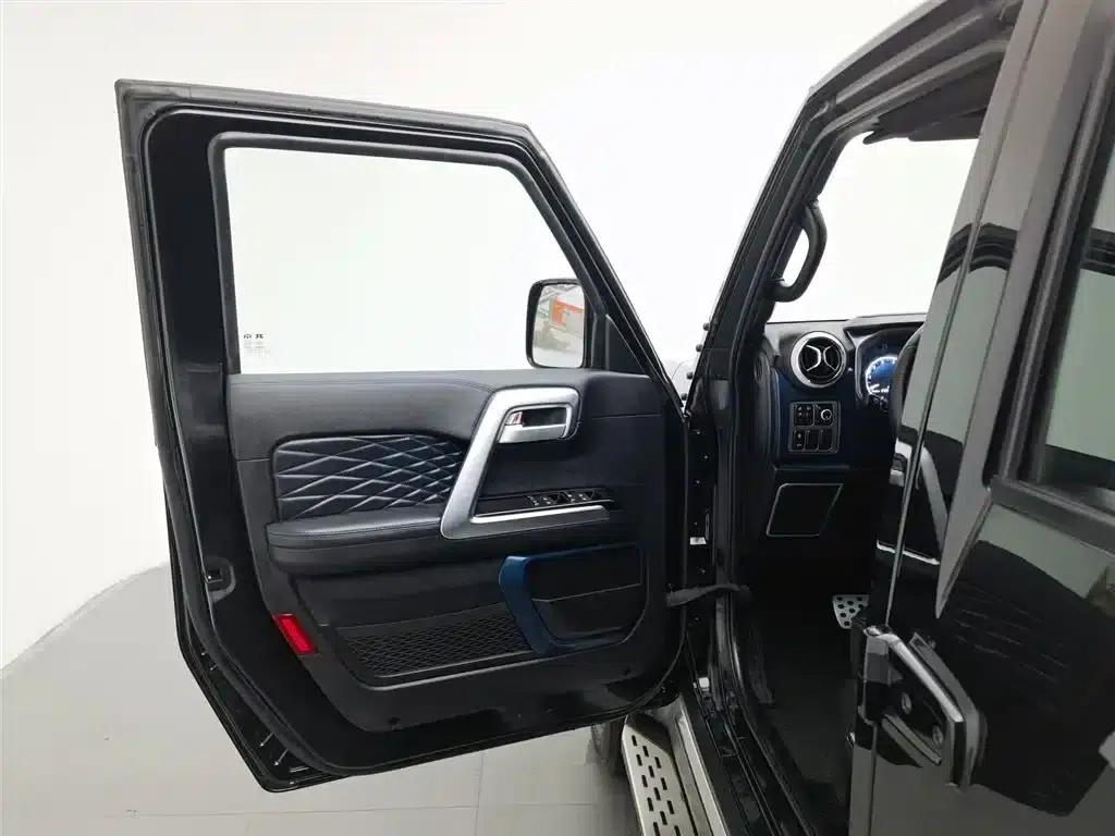 Beijing BJ40 2020 2.0T Automatic 4WD City Hunter Edition (Hero Model) — миниатюра 8