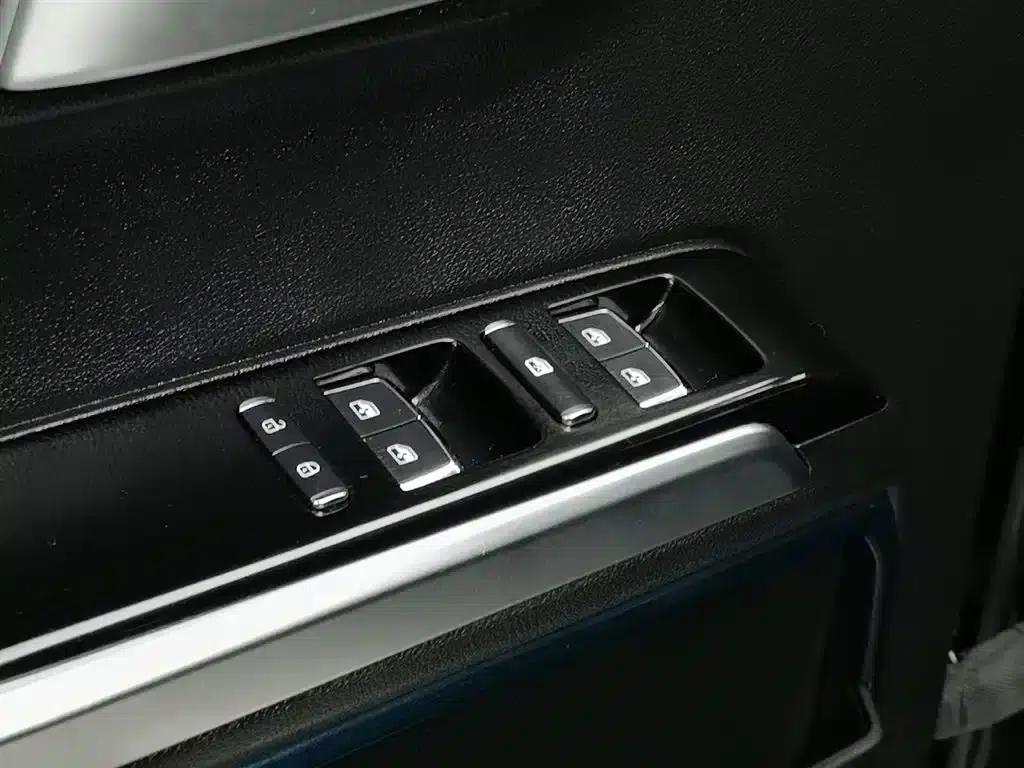 Beijing BJ40 2020 2.0T Automatic 4WD City Hunter Edition (Hero Model) — миниатюра 9