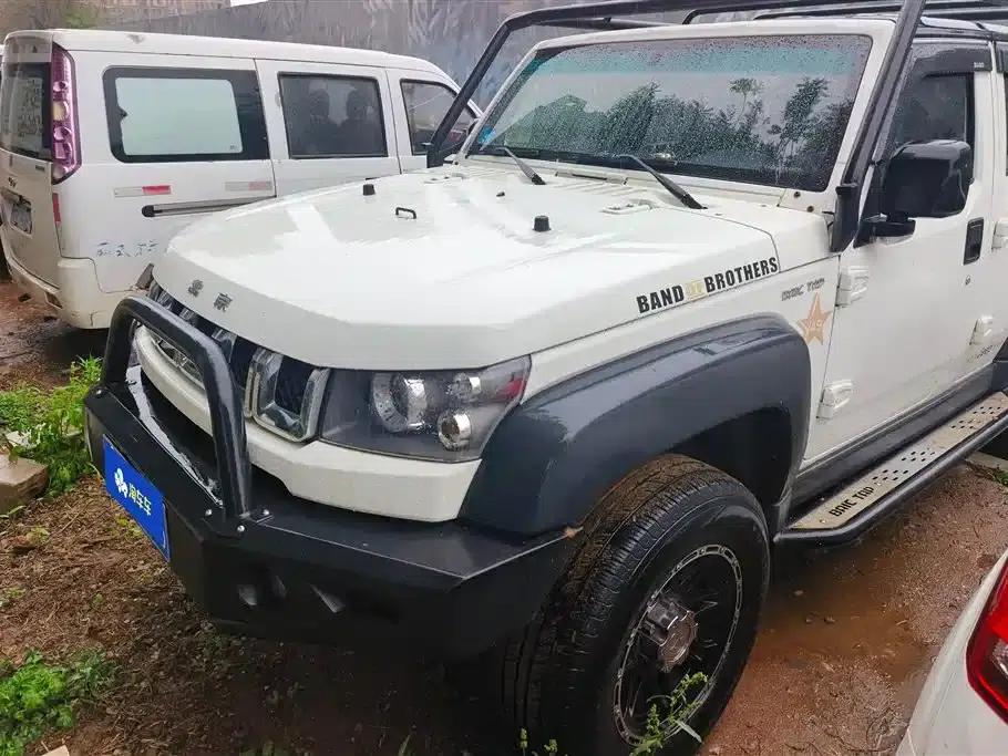 Beijing BJ40 2016 40L 2.3T Automatic 4WD Premium Edition — миниатюра 2