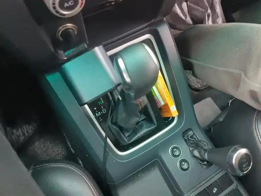 Beijing BJ40 2016 40L 2.3T Automatic 4WD Premium Edition — миниатюра 16