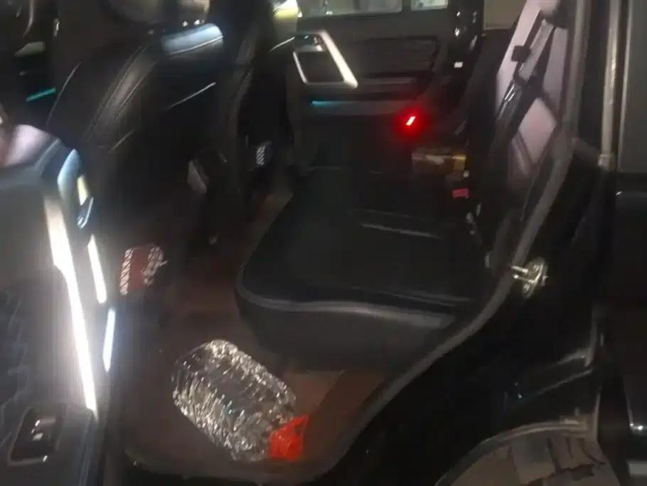 Beijing BJ40 2023 2.0T Automatic 4WD City Hunter Edition (Hero Model) — миниатюра 11