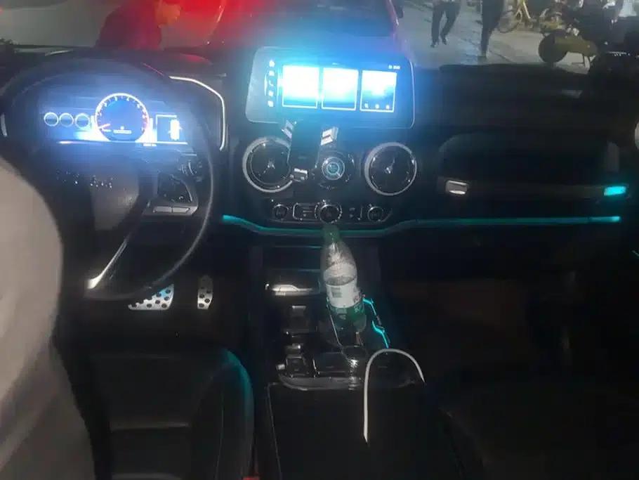 Beijing BJ40 2023 2.0T Automatic 4WD City Hunter Edition (Hero Model) — миниатюра 12