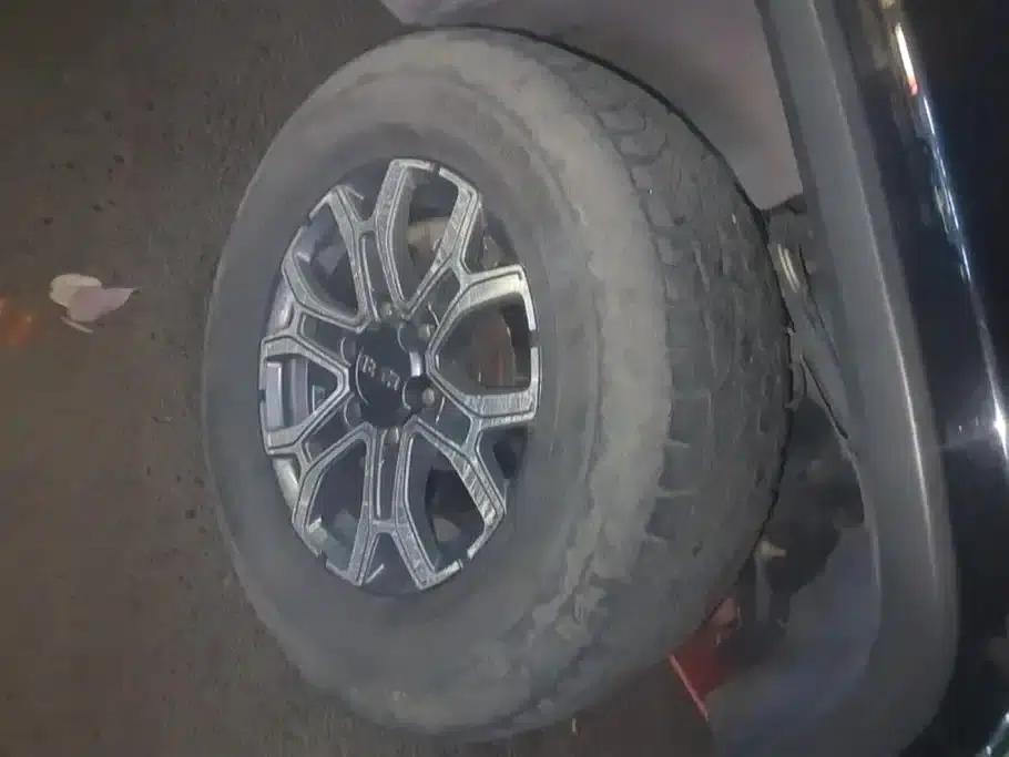 Beijing BJ40 2023 2.0T Automatic 4WD City Hunter Edition (Hero Model) — миниатюра 6