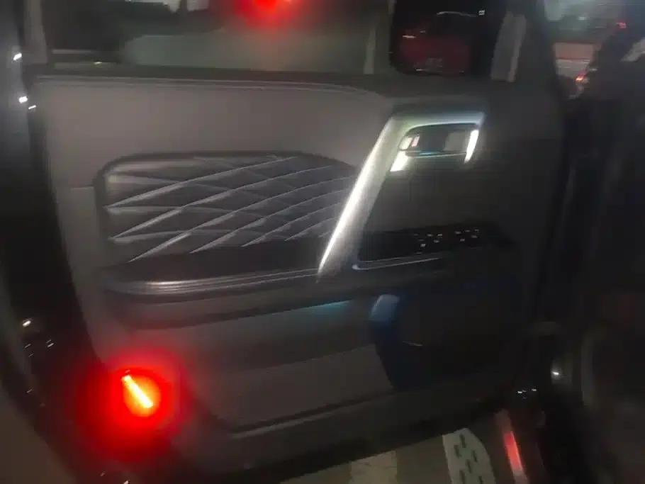 Beijing BJ40 2023 2.0T Automatic 4WD City Hunter Edition (Hero Model) — миниатюра 7