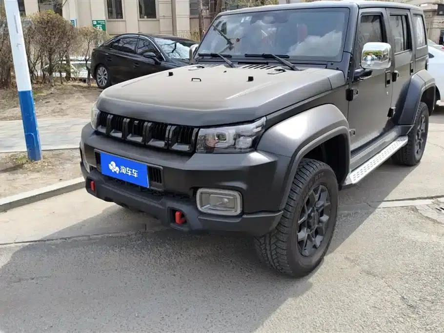Beijing BJ40 2023 2.0D Automatic 4WD Blade Hero Edition (Hero Model) — миниатюра 1