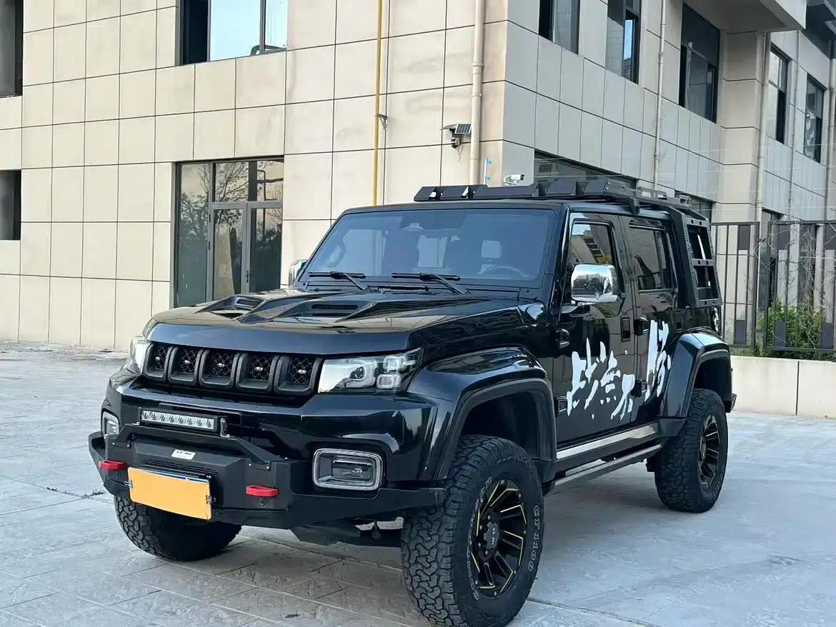 Beijing BJ40 2021 2.0D Automatic 4WD Blade Hero Edition (Hero Model) — миниатюра 1