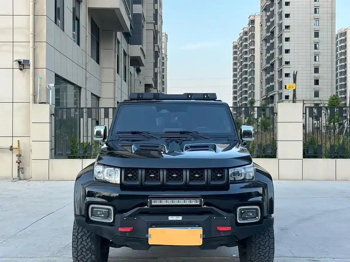 Beijing BJ40 2021 2.0D Automatic 4WD Blade Hero Edition (Hero Model) — миниатюра 2