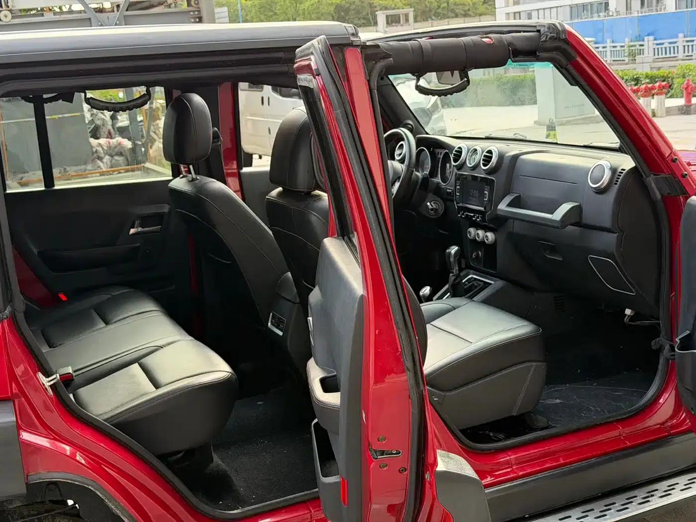 Beijing BJ40 2017 40L 2.3T Automatic 4WD Rally Champion Edition — миниатюра 12