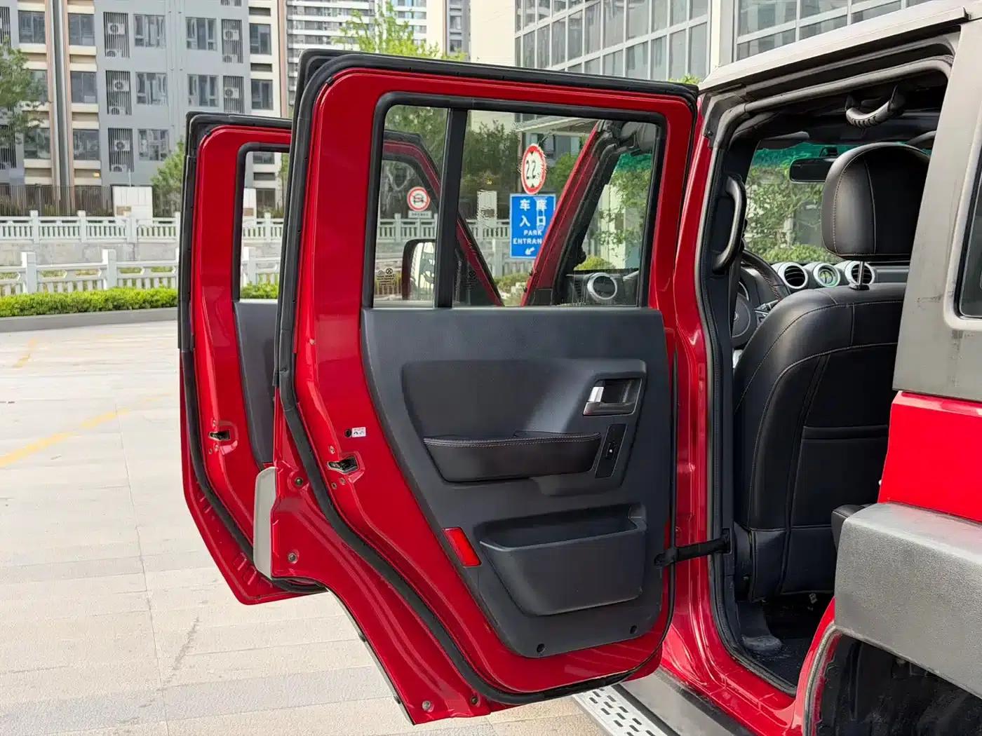 Beijing BJ40 2017 40L 2.3T Automatic 4WD Rally Champion Edition — миниатюра 14