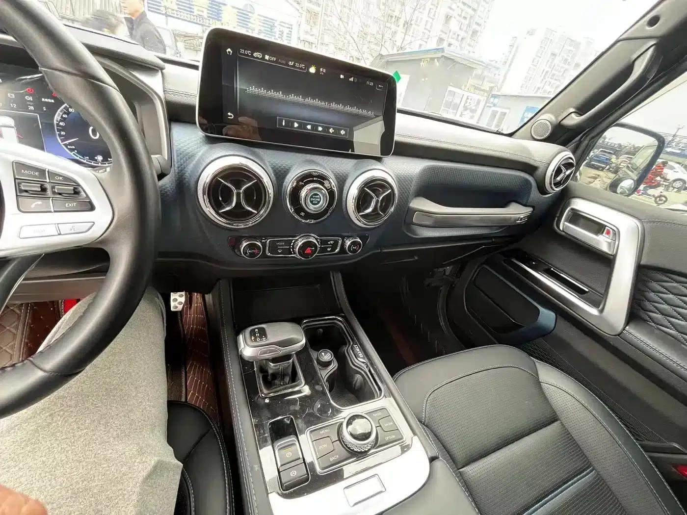 Beijing BJ40 2019 PLUS 2.3T Automatic 4WD Premium Edition (National VI Emission Standard) — миниатюра 8
