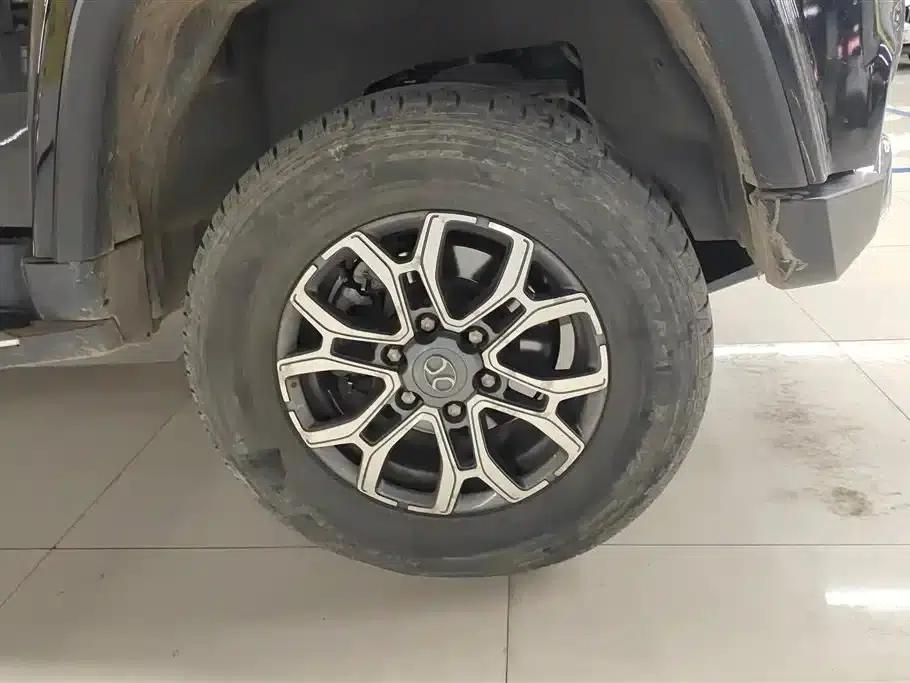 Beijing BJ40 2019 2.3T Automatic 4WD City Hunter Flagship Edition (National VI Emission Standard) — миниатюра 6