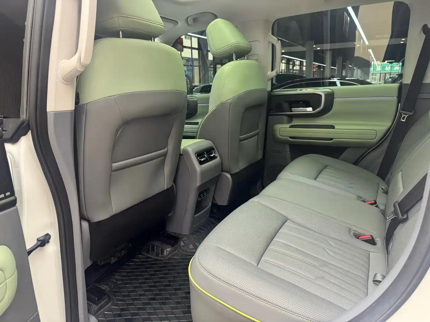Beijing BJ40 2024 2.0T City Hunter Edition (Heroic Model) — миниатюра 15