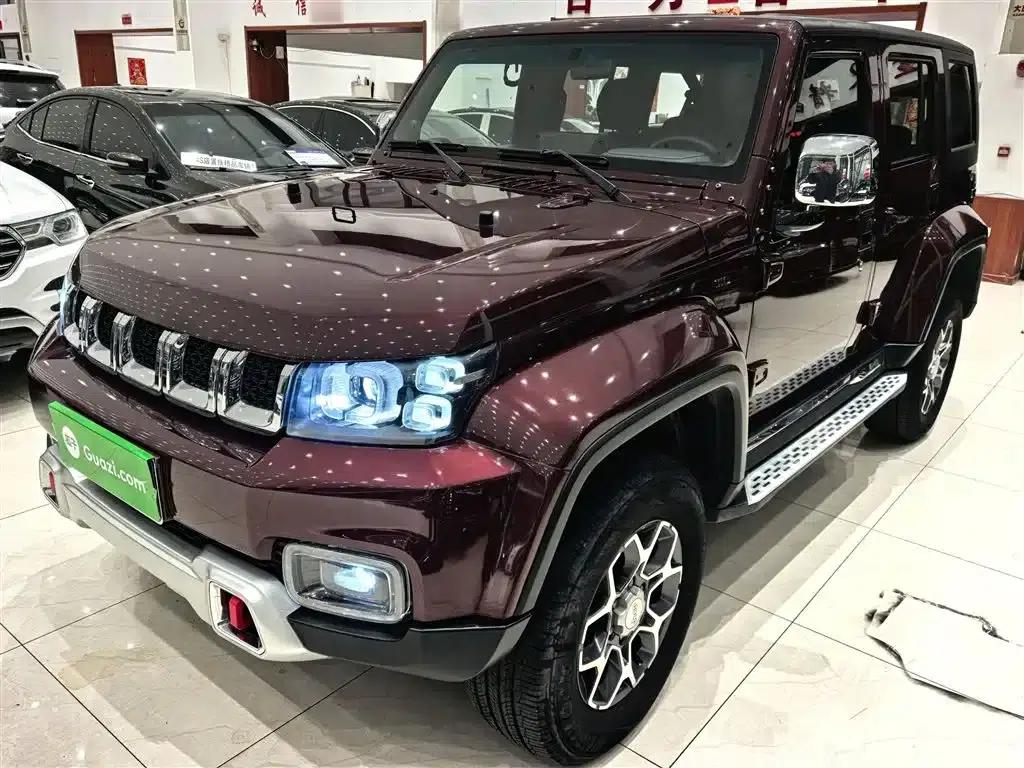 Beijing BJ40 2018 PLUS 2.0T Manual 4WD Premium Edition (National V Emission Standard) — миниатюра 1
