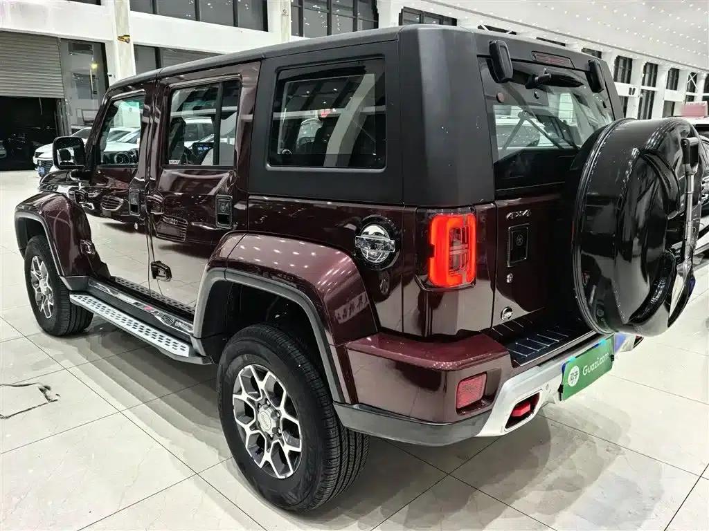 Beijing BJ40 2018 PLUS 2.0T Manual 4WD Premium Edition (National V Emission Standard) — миниатюра 14
