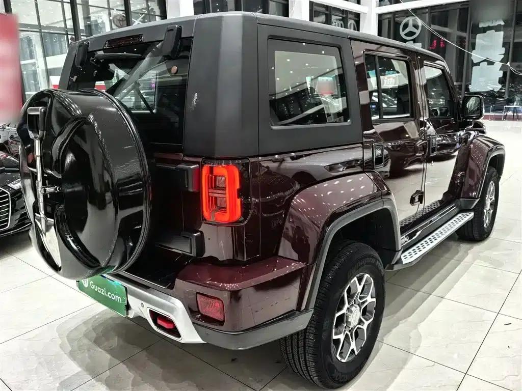 Beijing BJ40 2018 PLUS 2.0T Manual 4WD Premium Edition (National V Emission Standard) — миниатюра 16