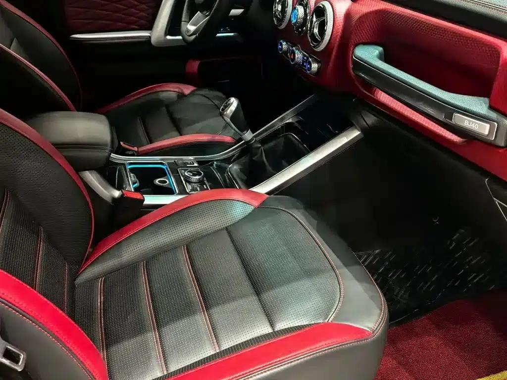 Beijing BJ40 2018 PLUS 2.0T Manual 4WD Premium Edition (National V Emission Standard) — миниатюра 23