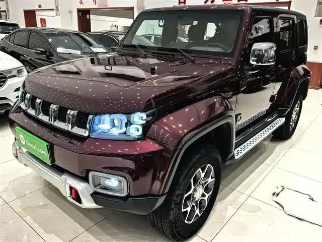 Beijing BJ40 2018 PLUS 2.0T Manual 4WD Premium Edition (National V Emission Standard)