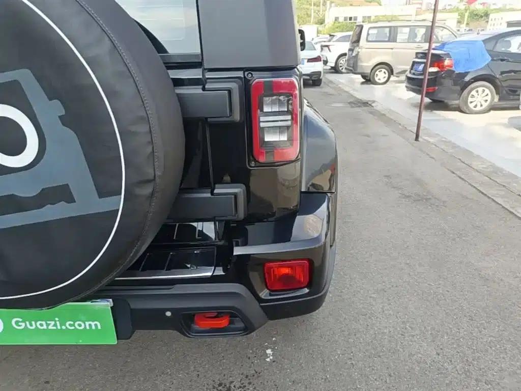 Beijing BJ40 2020 2.0T Automatic 4WD City Hunter Edition (Hero Model) — миниатюра 8