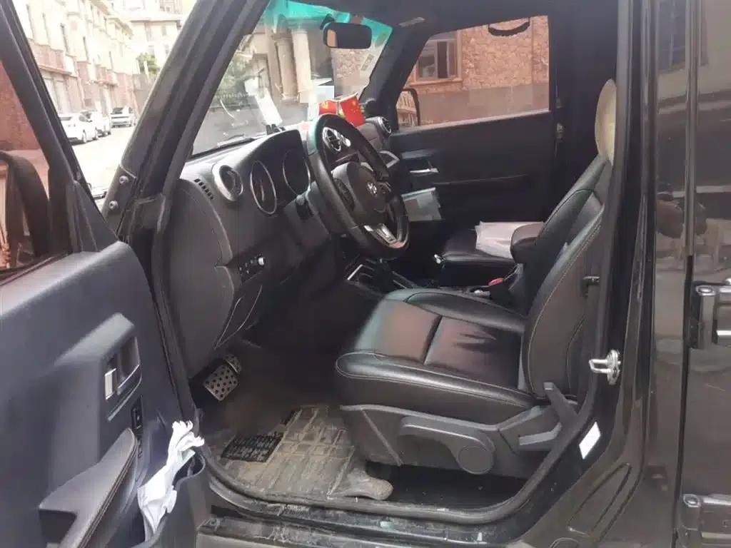 Beijing BJ40 2017 40L 2.3T Automatic 4WD Rally Champion Edition — миниатюра 14