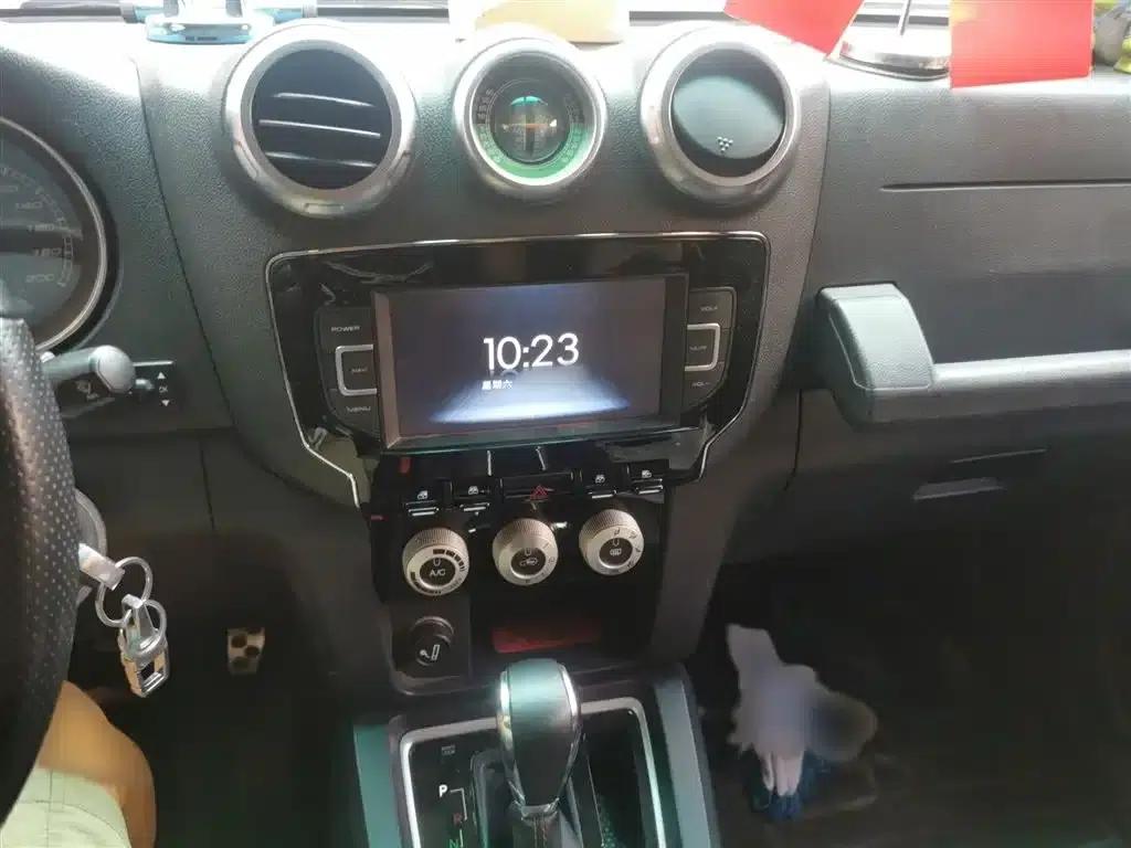 Beijing BJ40 2017 40L 2.3T Automatic 4WD Rally Champion Edition — миниатюра 6