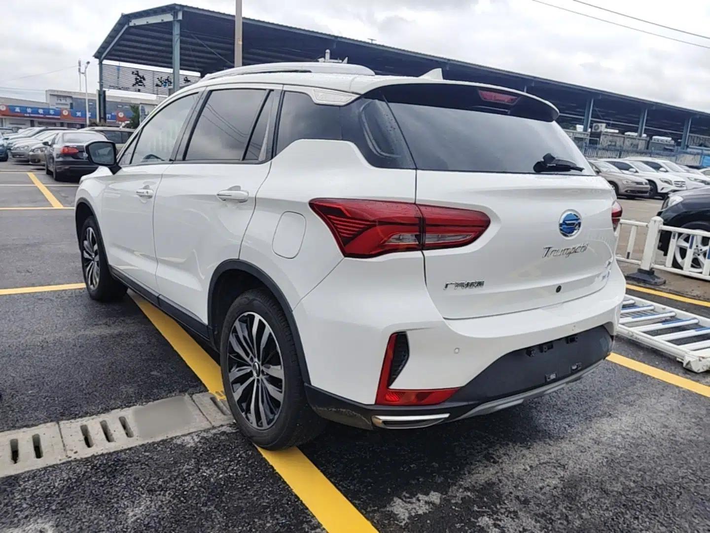 GAC Trumpchi GS4 New Energy 2019 1.5L PHEV Deluxe Edition — миниатюра 4