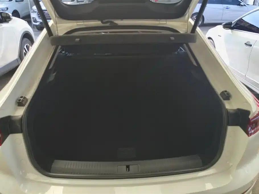 Bestune B70 2022 Model, Third Generation, 1.5T Automatic Premium Edition — миниатюра 4