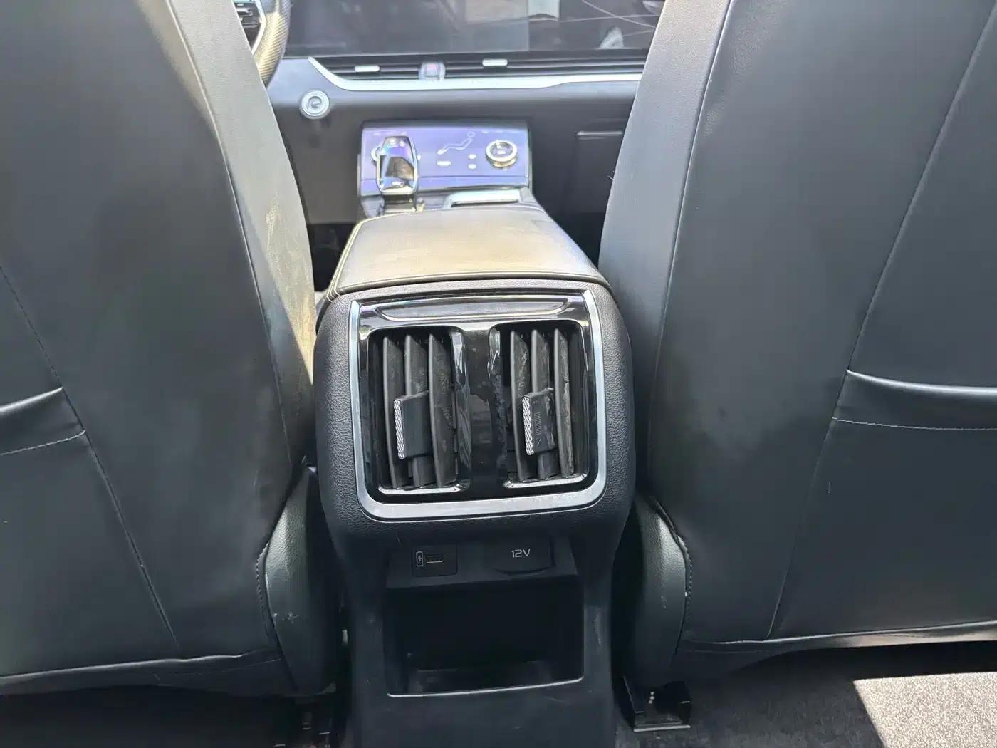 Bestune B70 2022 Model, Third Generation, 1.5T Automatic Enjoyment Edition — миниатюра 13