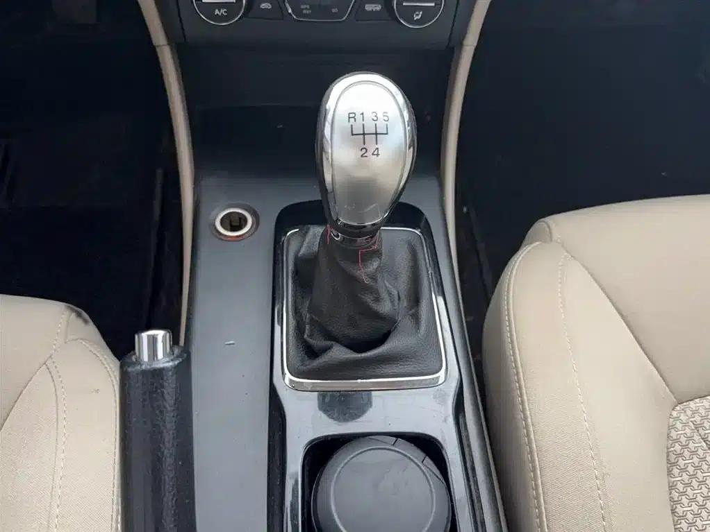 Besturn B50 2013 1.6L Manual Deluxe Edition — миниатюра 11