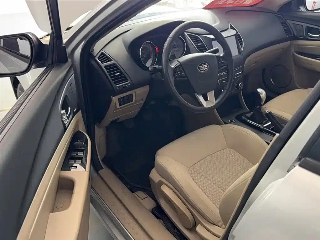 Besturn B50 2013 1.6L Manual Deluxe Edition — миниатюра 15