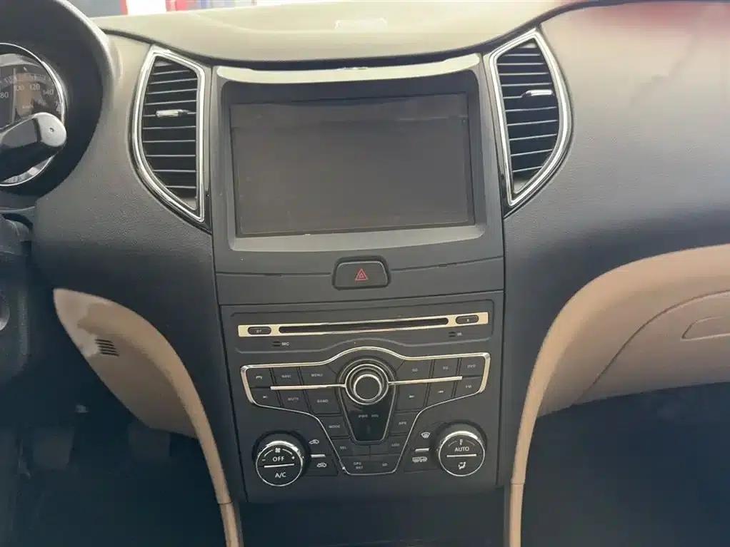 Besturn B50 2013 1.6L Manual Deluxe Edition — миниатюра 8