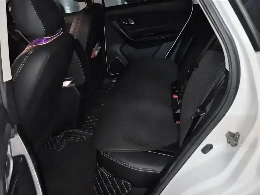 Besturn X40 2017 1.6L Automatic Connected Smart Edition — миниатюра 11