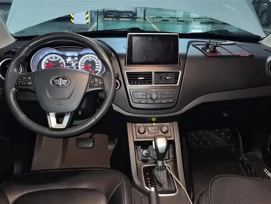 Besturn X40 2017 1.6L Automatic Connected Smart Edition — миниатюра 12