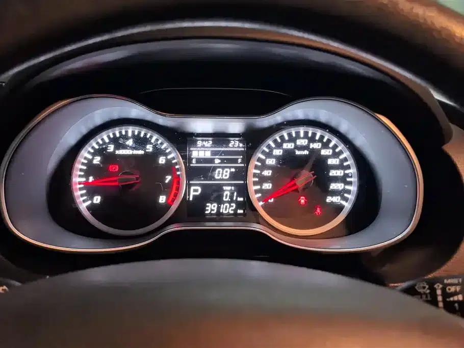 Besturn X40 2017 1.6L Automatic Connected Smart Edition — миниатюра 14