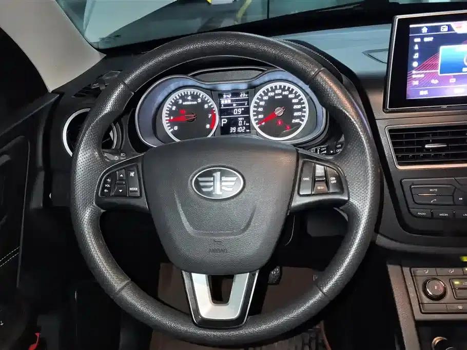 Besturn X40 2017 1.6L Automatic Connected Smart Edition — миниатюра 15