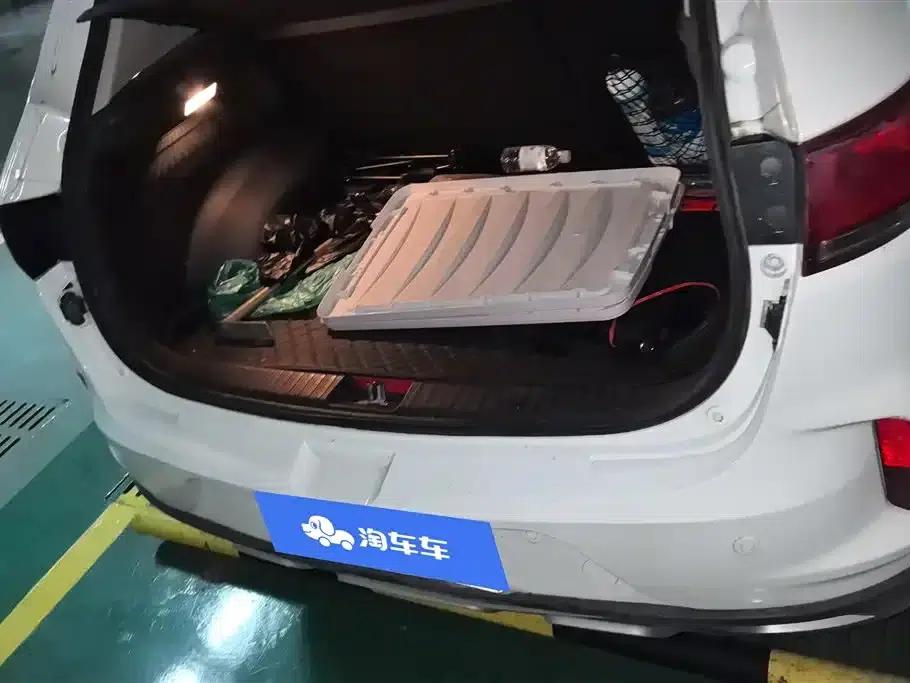 Besturn X40 2017 1.6L Automatic Connected Smart Edition — миниатюра 4