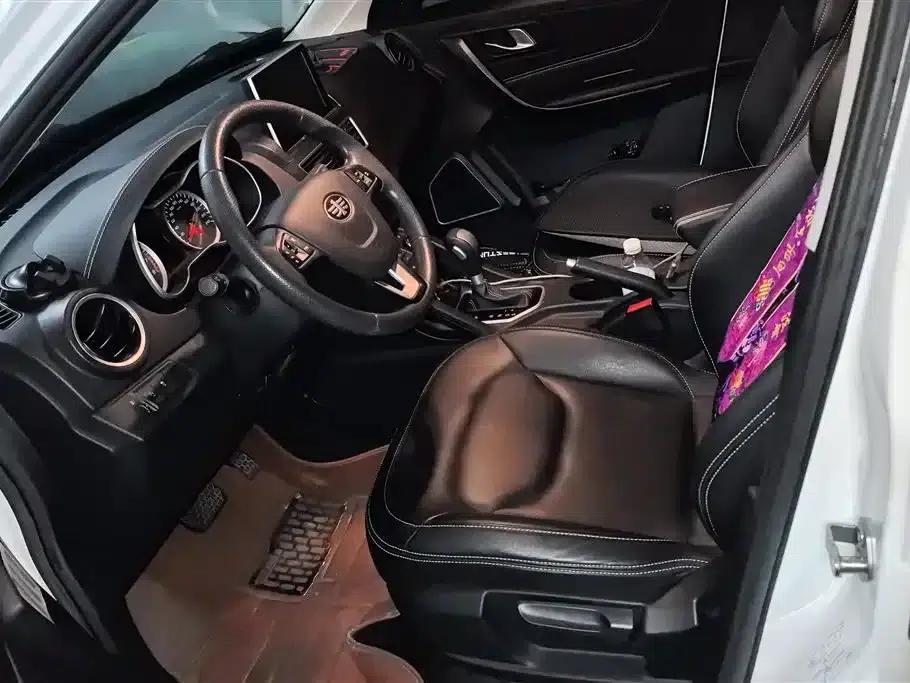 Besturn X40 2017 1.6L Automatic Connected Smart Edition — миниатюра 9