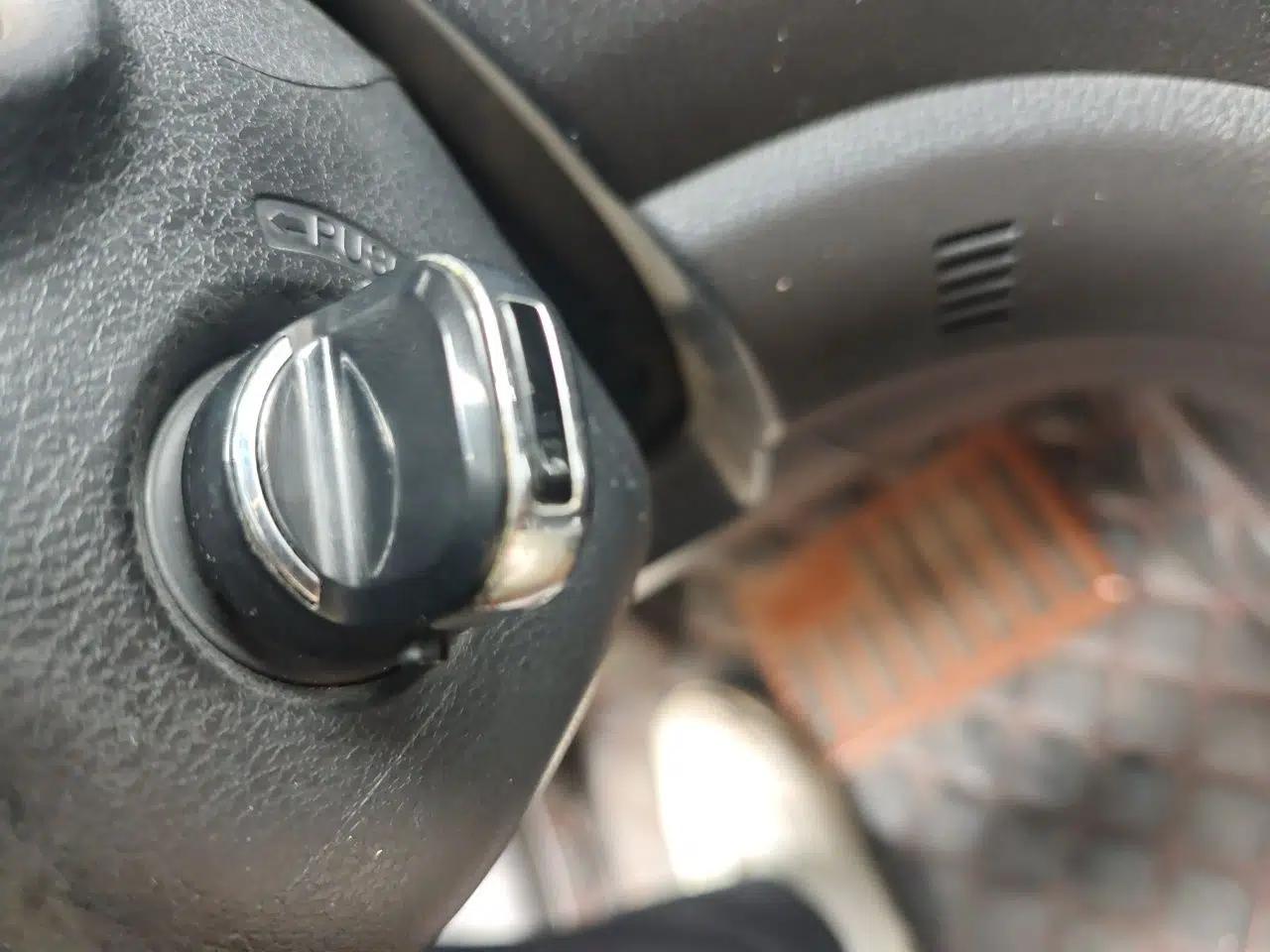 Haval H6 2013 Upgraded Model 1.5T Manual Two-Wheel Drive Elite Version — миниатюра 9