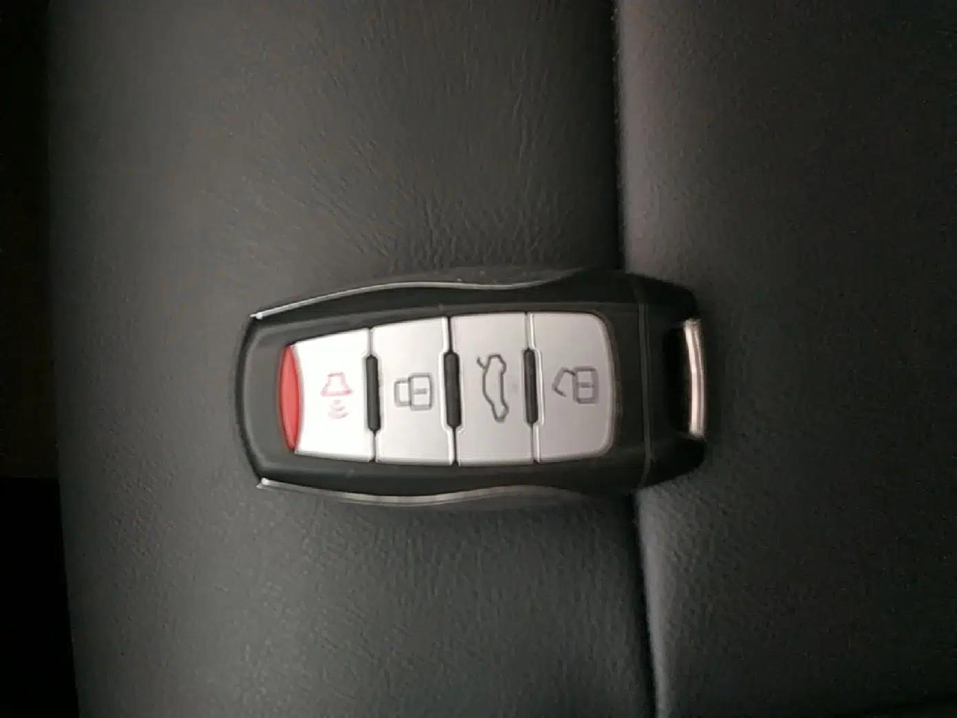 Haval M6 2017 1.5T Automatic Two-Wheel Drive Elite Model — миниатюра 12
