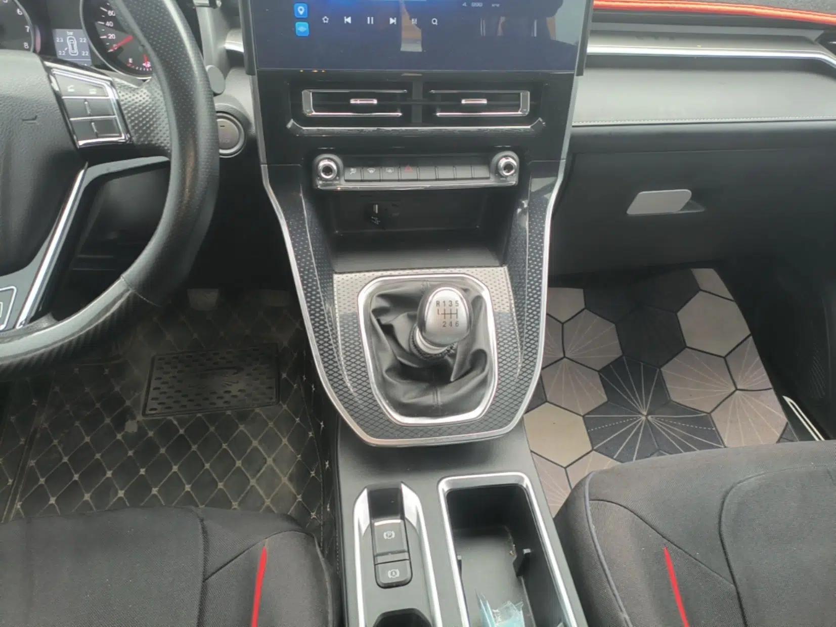 Haval M6 2021 PLUS 1.5T Manual Elite Smart Connectivity Model — миниатюра 16