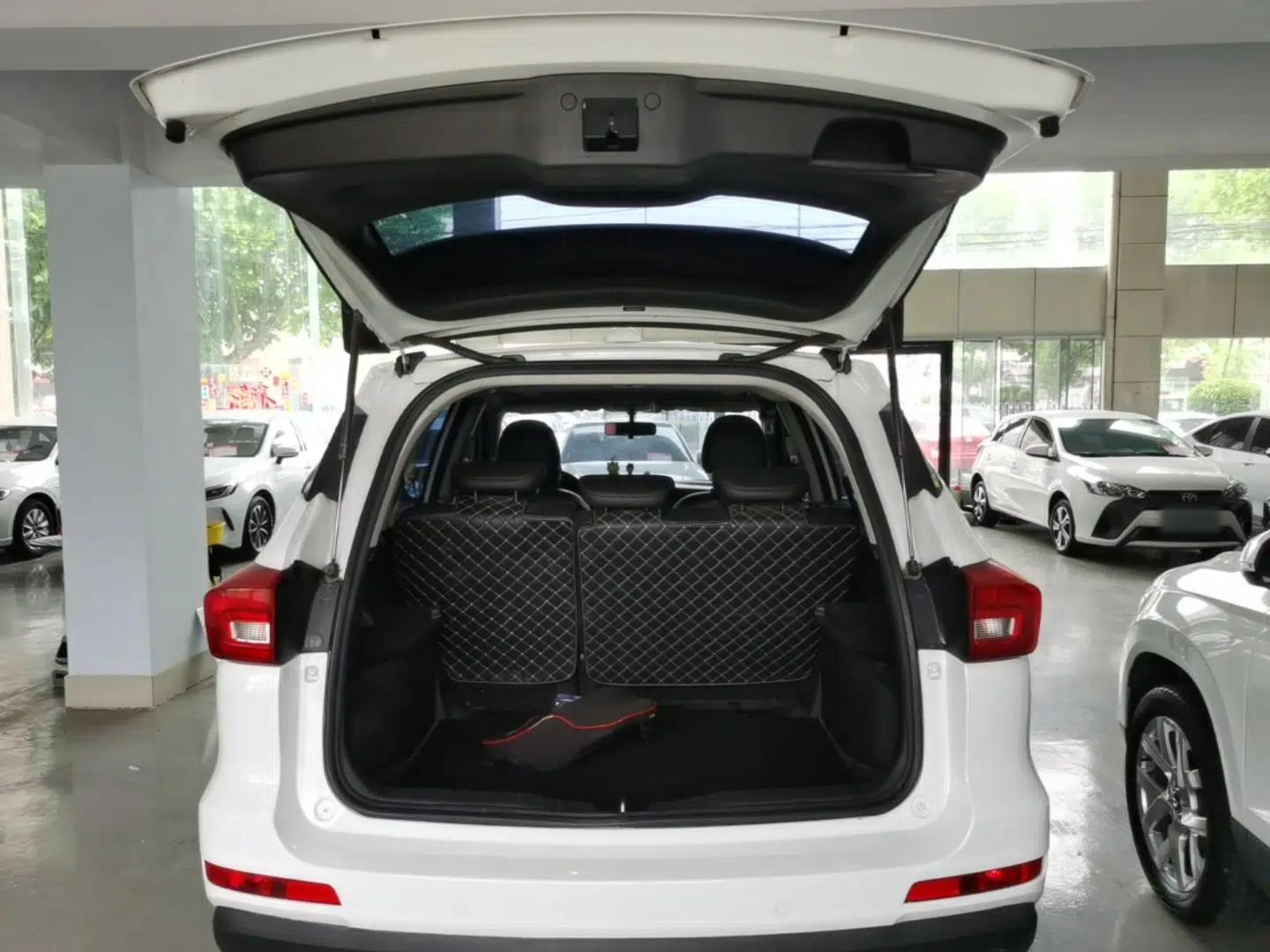 Haval M6 2019 1.5T DCT Two-Wheel Drive Value Edition China VI Standard — миниатюра 21