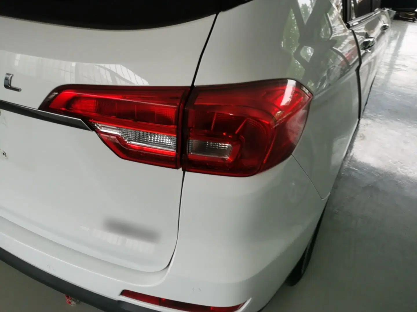 Haval M6 2019 1.5T DCT Two-Wheel Drive Value Edition China VI Standard — миниатюра 8