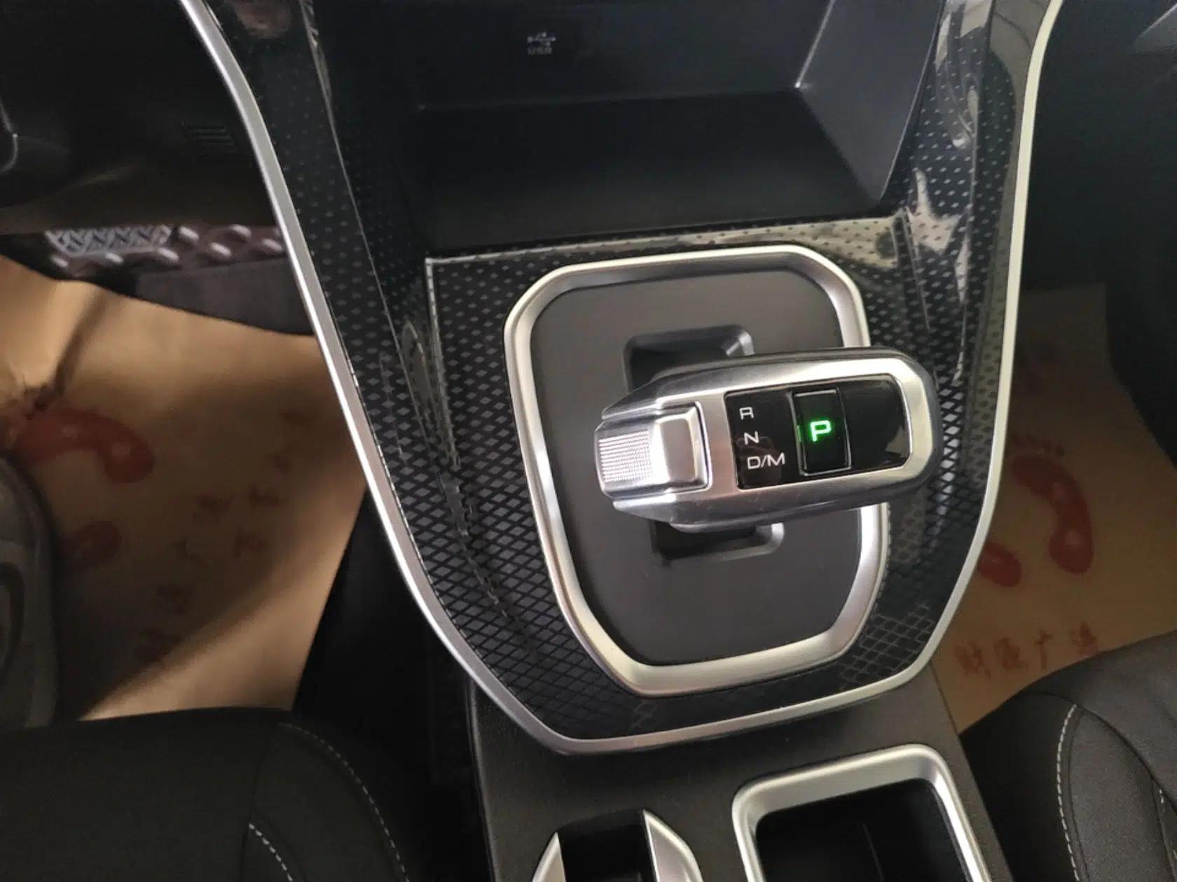 Haval M6 2021 PLUS 1.5T DCT Elite Smart Connectivity Model — миниатюра 17